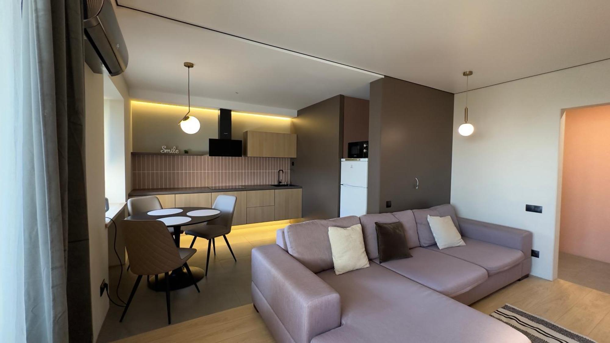 2 Room Modern Apartment View Dnipro Bagian luar foto